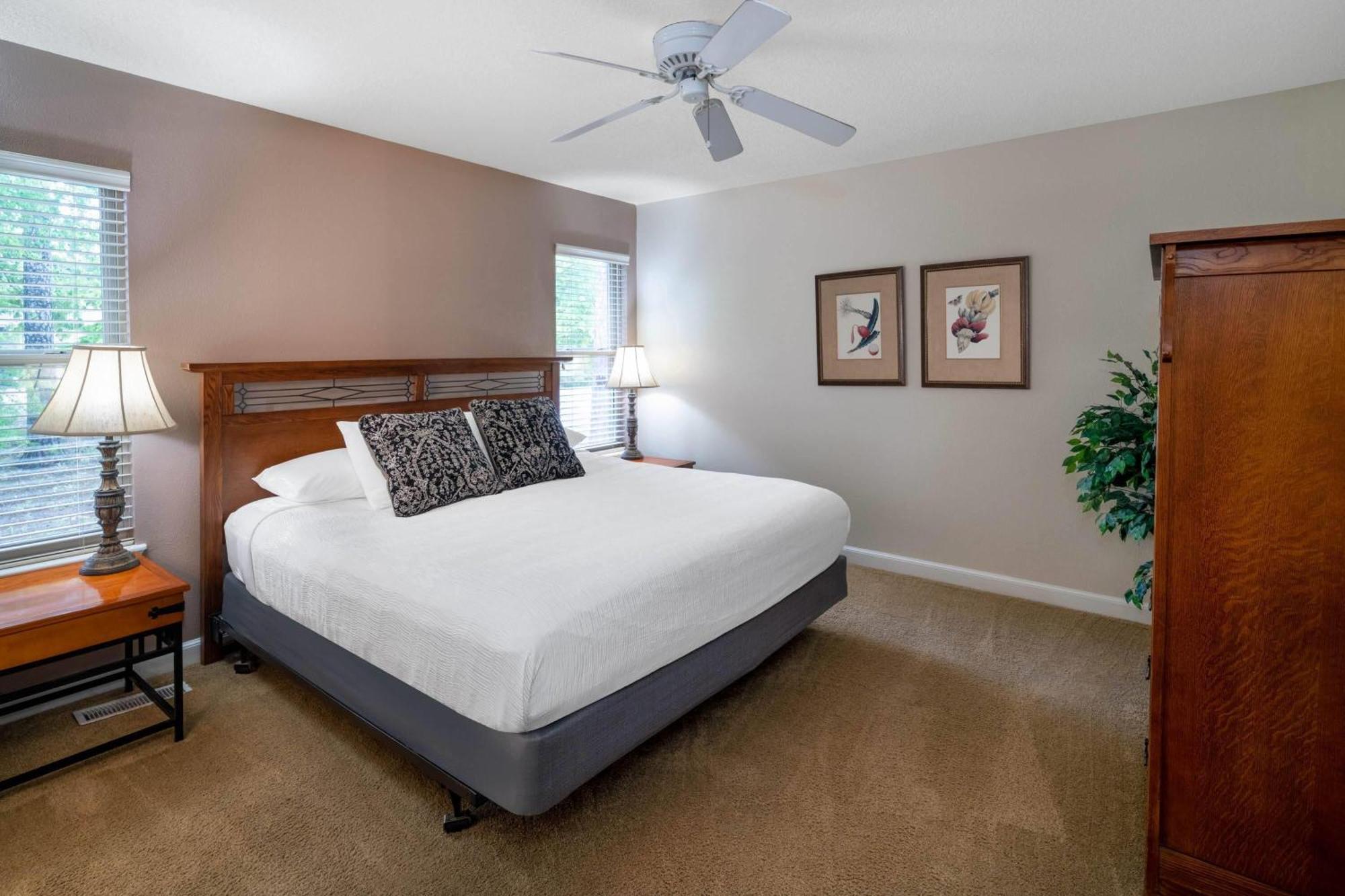 Lagos At A Ramada By Wyndham Hot Springs Village