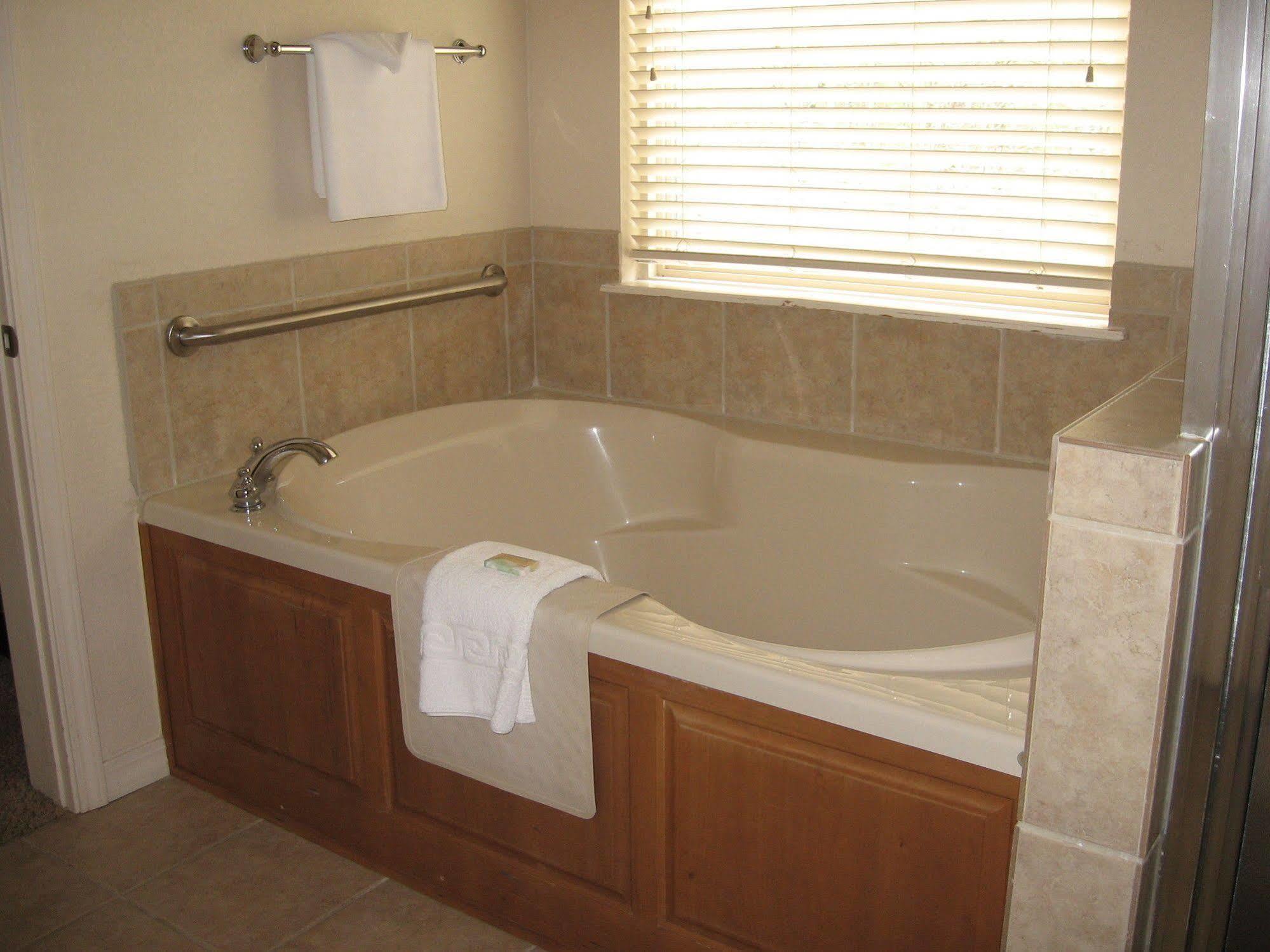 Hotel Lagos At A Ramada By Wyndham 3*